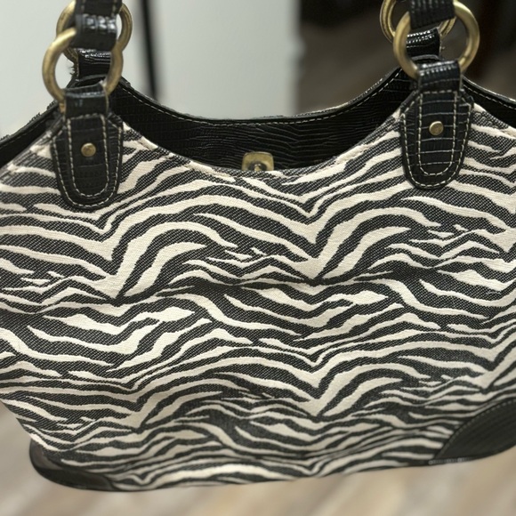 Tommy Hilfiger Black Zebra Stripe Purse - Picture 6 of 7
